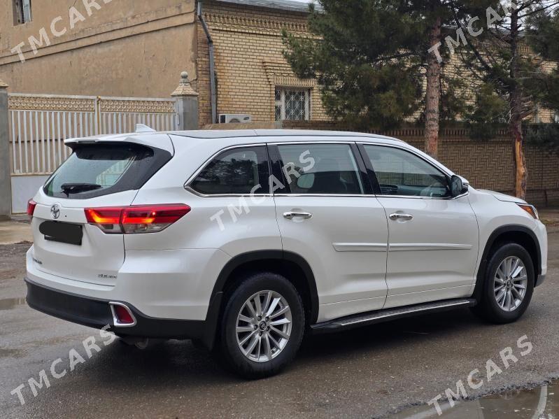 Toyota Highlander 2018 - 450 000 TMT - Aşgabat - img 3