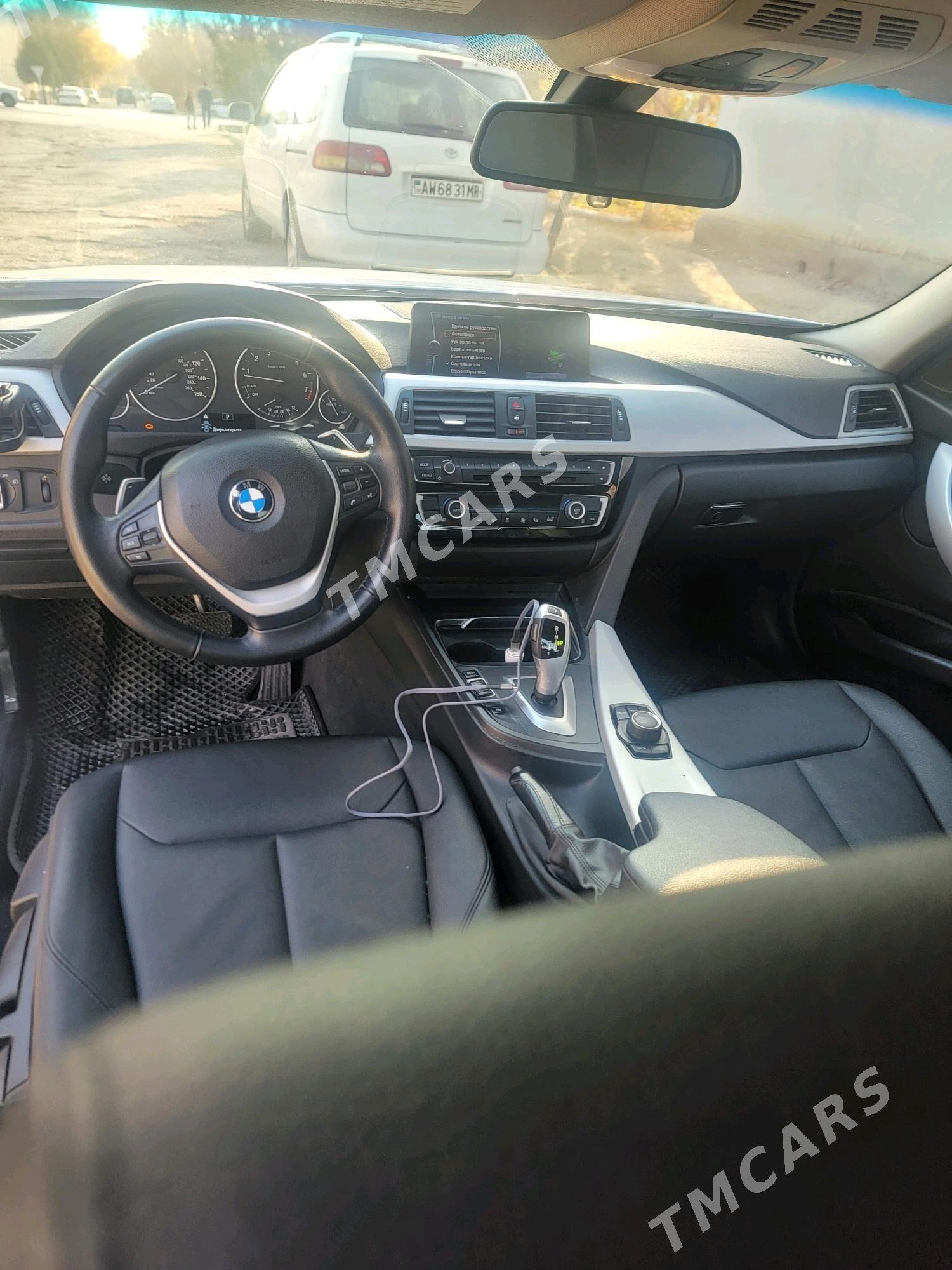 BMW 320 2019 - 450 000 TMT - Мары - img 8