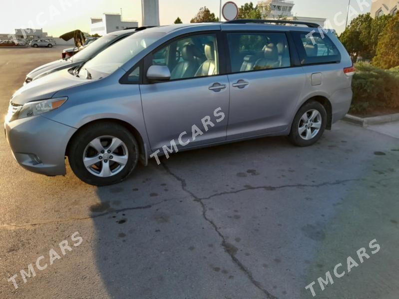 Toyota Sienna 2011 - 220 000 TMT - Boldumsaz - img 2