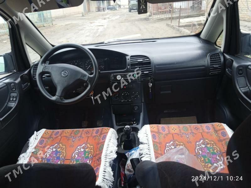 Opel Zafira 2001 - 77 000 TMT - Дашогуз - img 9