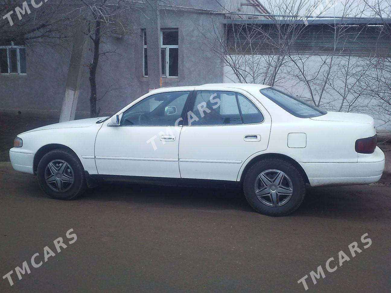 Toyota Camry 1996 - 70 000 TMT - Кёнеургенч - img 2