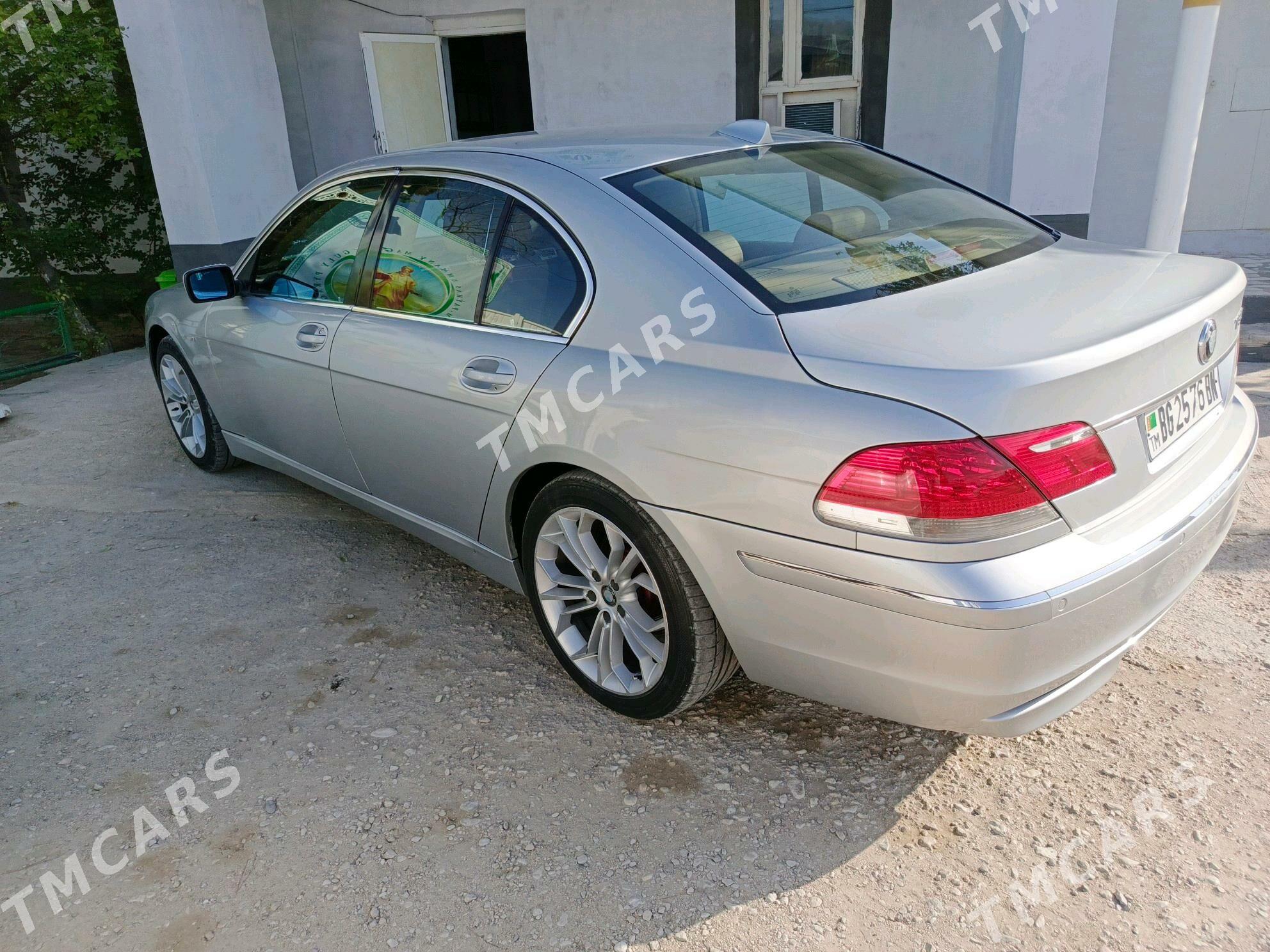 BMW 730 2006 - 170 000 TMT - Балканабат - img 2