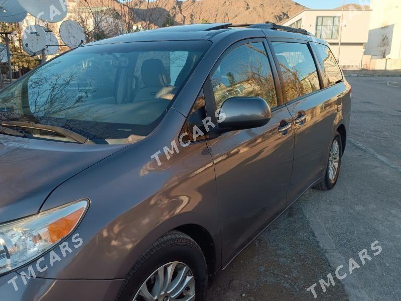 Toyota Sienna 2011 - 280 000 TMT - Туркменбаши - img 6