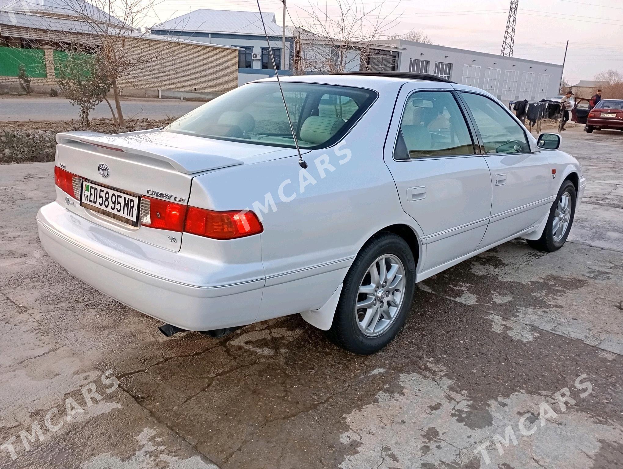 Toyota Camry 2000 - 130 000 TMT - Мары - img 4