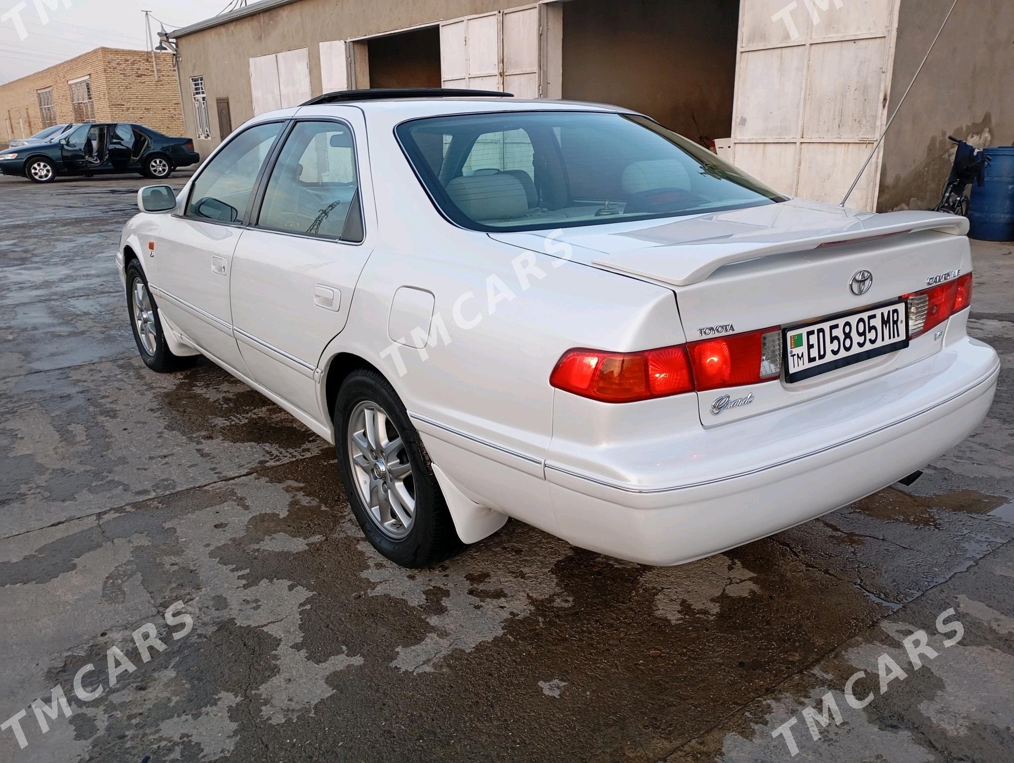 Toyota Camry 2000 - 130 000 TMT - Мары - img 5