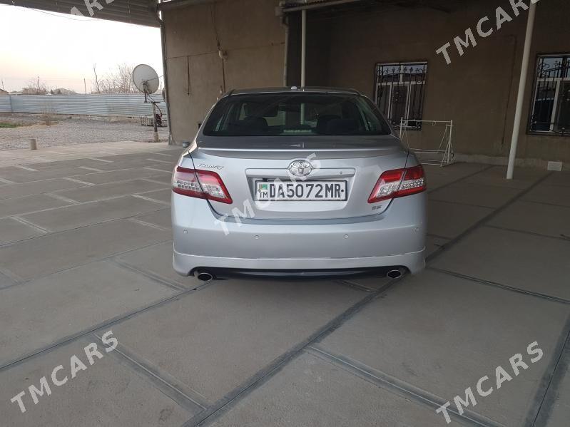 Toyota Camry 2011 - 180 000 TMT - Теджен - img 2