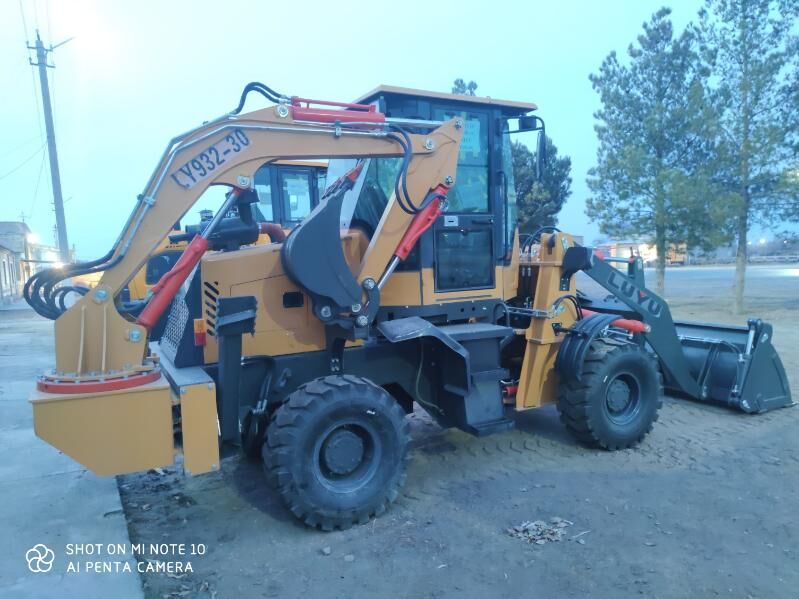 JCB 3CX Compact 2024 - 500 000 TMT - Saýat - img 2