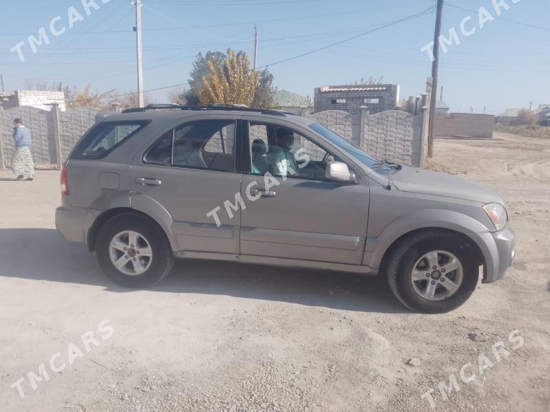 Kia Sorento 2005 - 80 000 TMT - Мары - img 2