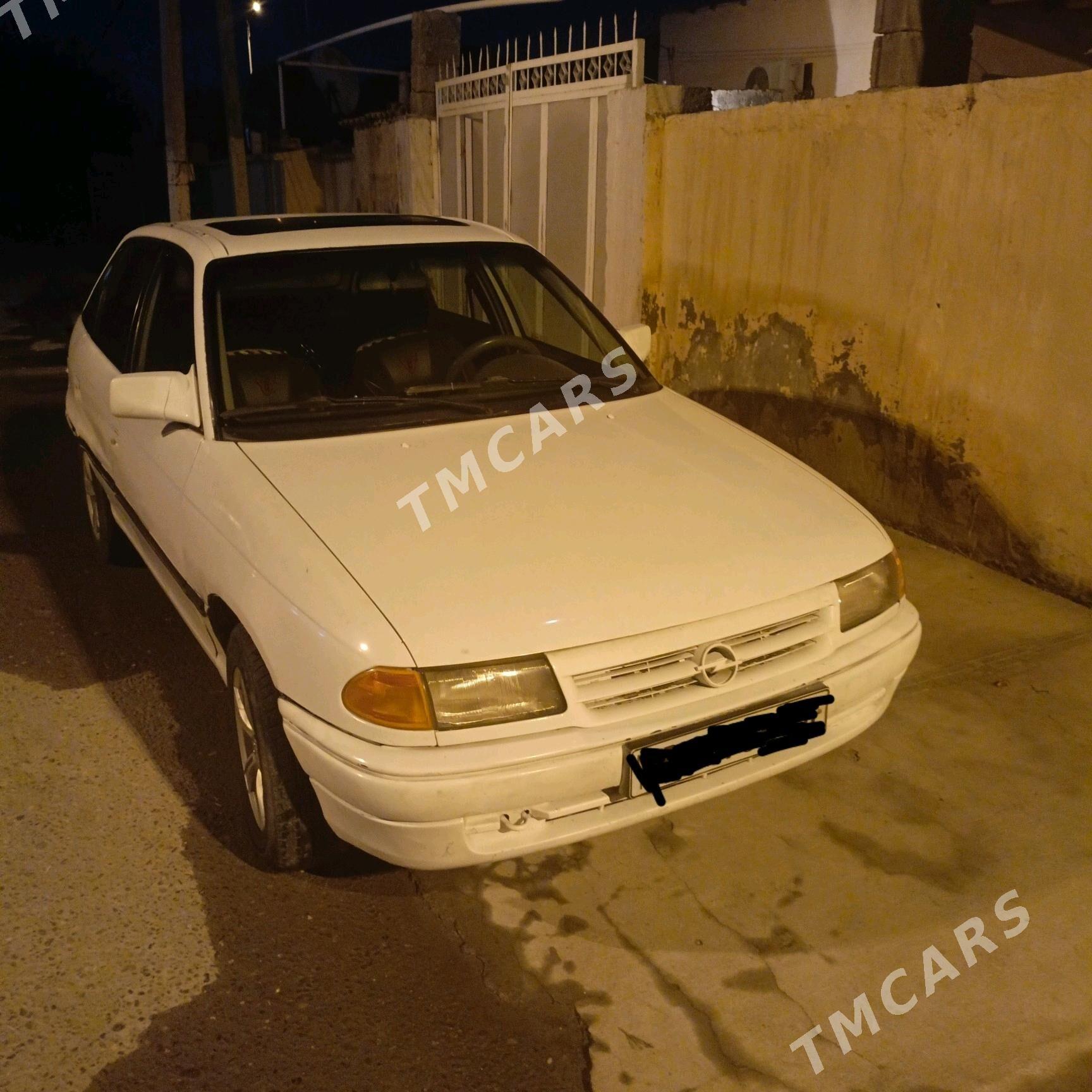 Opel Astra 1993 - 28 000 TMT - Кëши - img 6