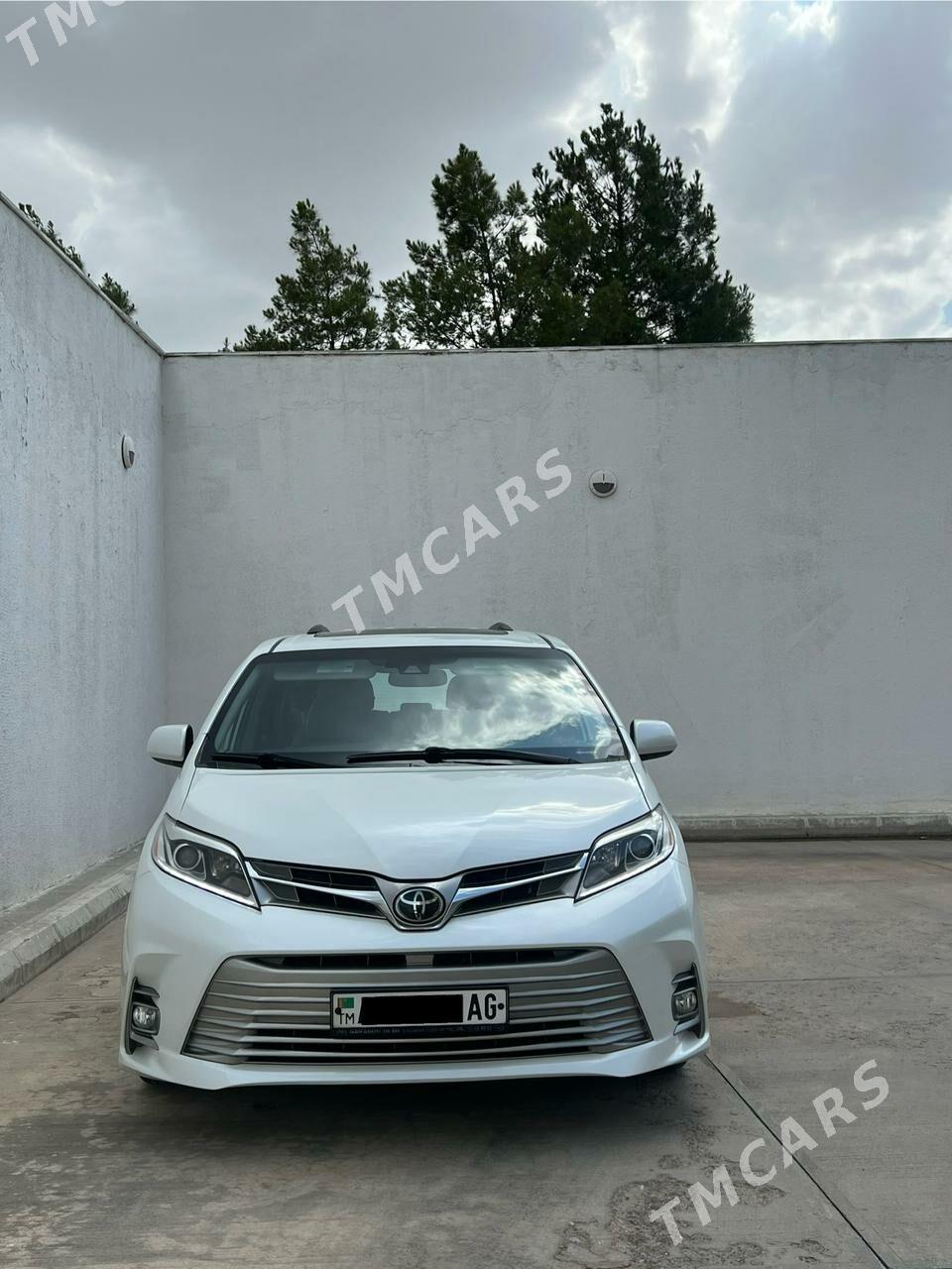 Toyota Sienna 2018 - 405 000 TMT - Aşgabat - img 6