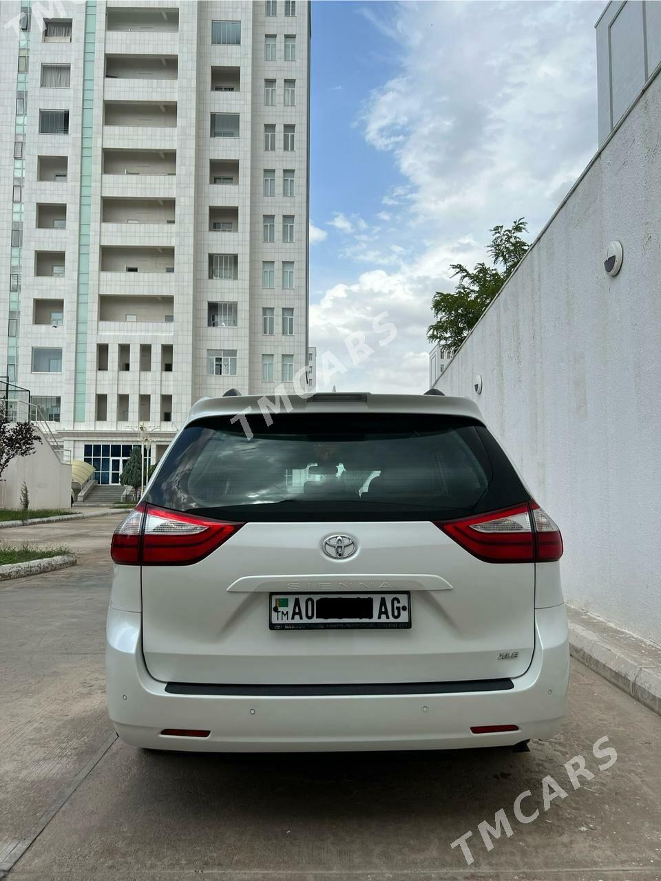 Toyota Sienna 2018 - 405 000 TMT - Aşgabat - img 4