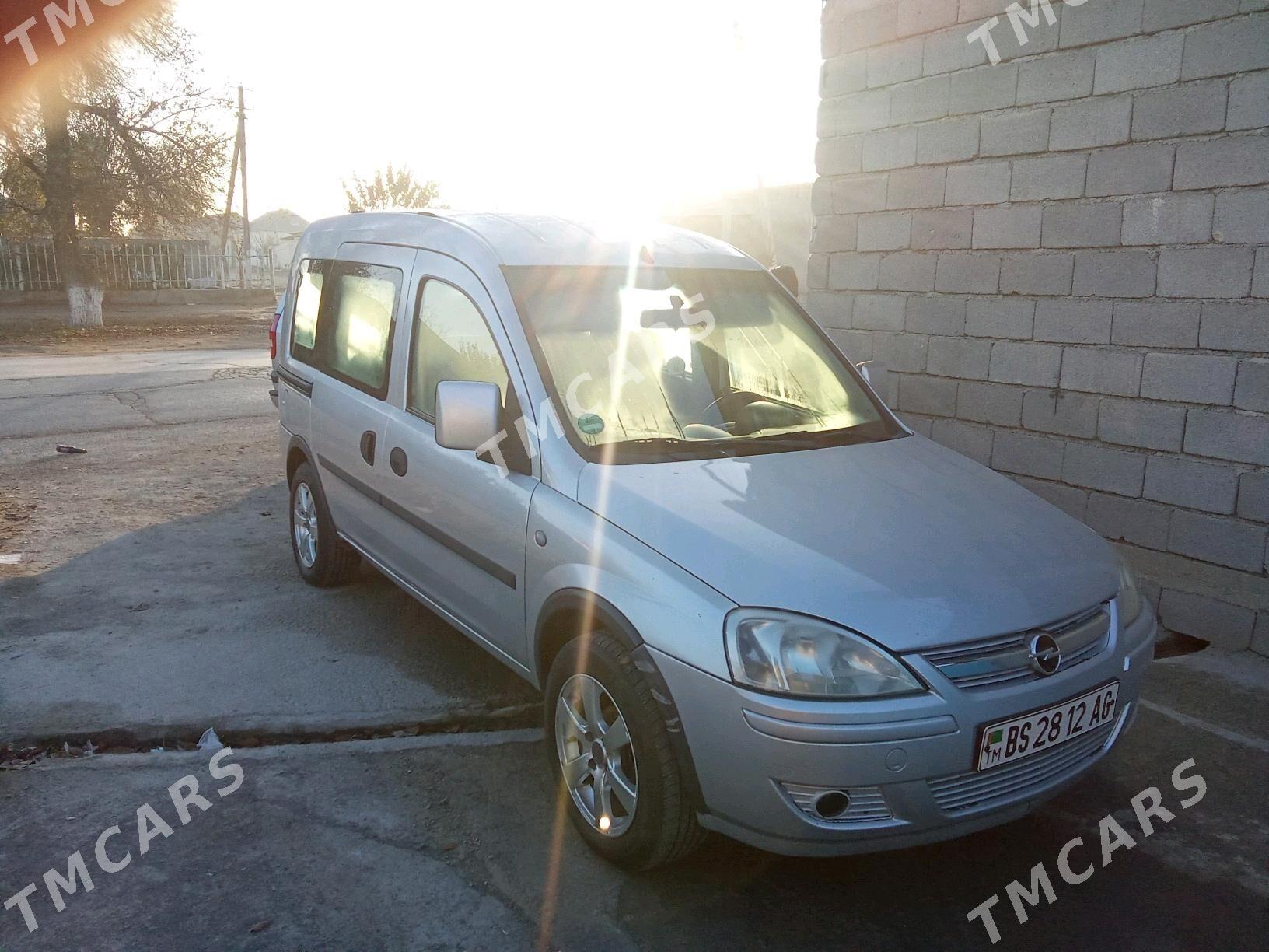 Opel Combo 2009 - 90 000 TMT - Бузмеин - img 3