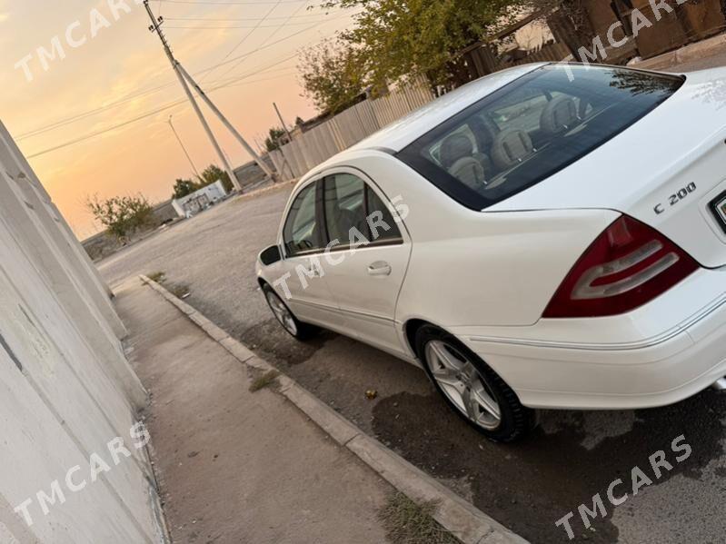 Mercedes-Benz C-Class 2002 - 100 000 TMT - Туркменабат - img 3