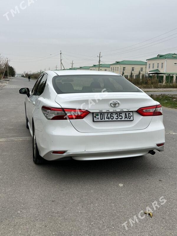 Toyota Camry 2018 - 255 000 TMT - Büzmeýin - img 2