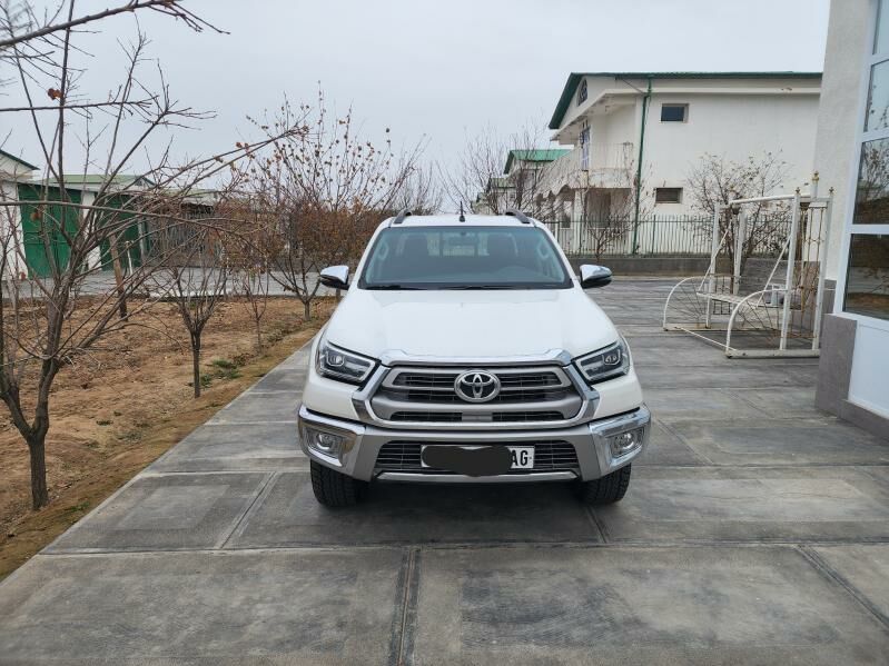 Toyota Hilux 2021 - 567 000 TMT - Aşgabat - img 2