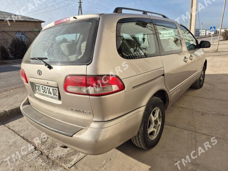 Toyota Sienna 2003 - 140 000 TMT - Daşoguz - img 4