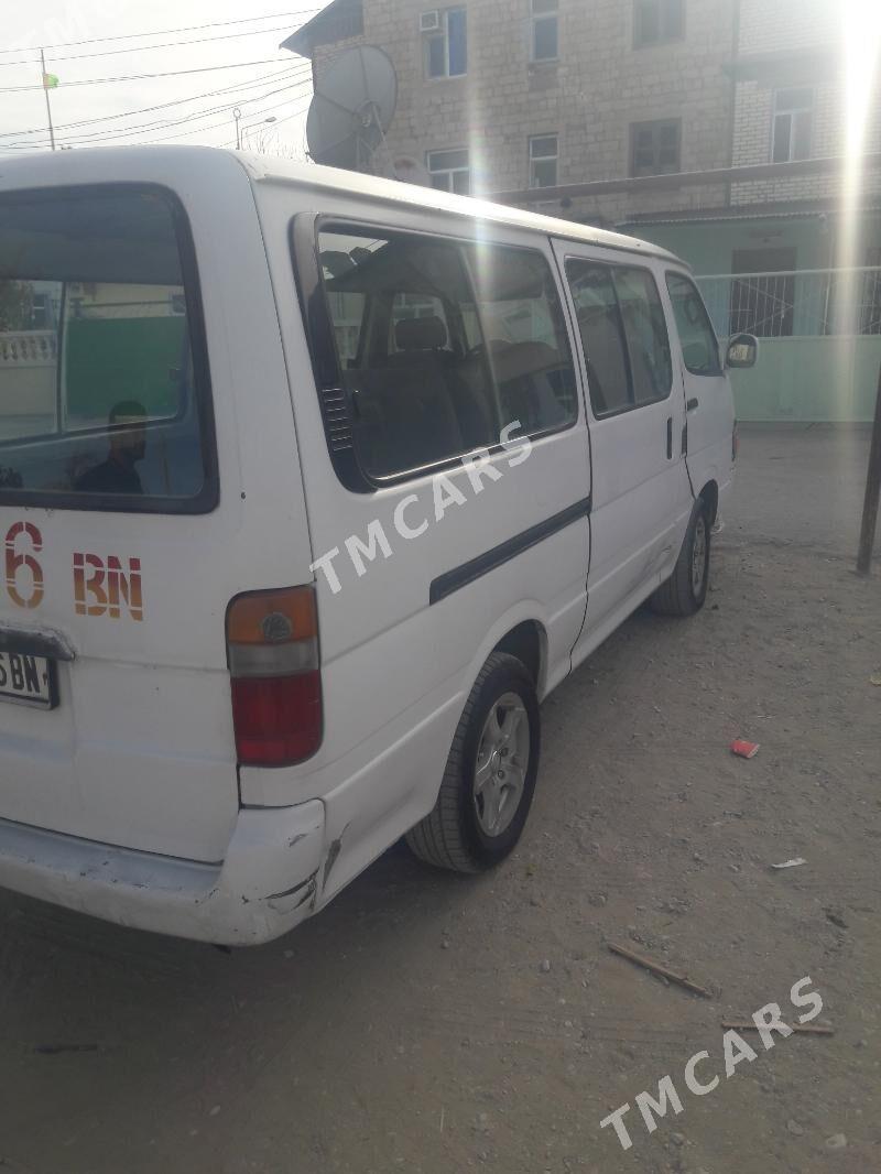 Toyota Hiace 2000 - 70 000 TMT - Balkanabat - img 3