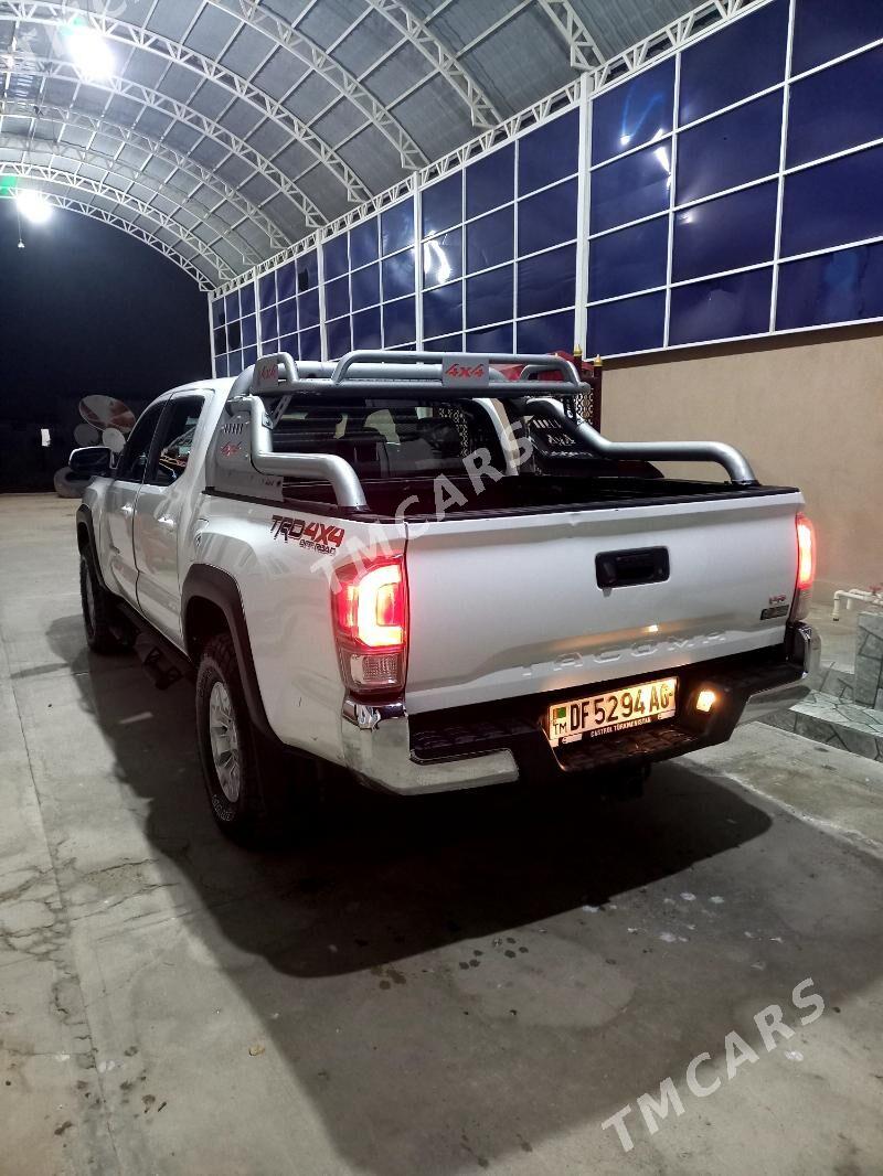 Toyota Tacoma 2019 - 400 000 TMT - Aşgabat - img 3