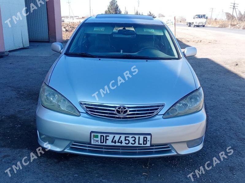 Toyota Camry 2003 - 130 000 TMT - Дянев - img 2