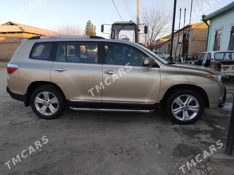 Toyota Highlander 2011 - 280 000 TMT - Дянев - img 8