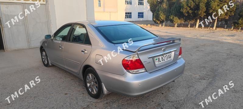 Toyota Camry 2004 - 220 000 TMT - Мары - img 4