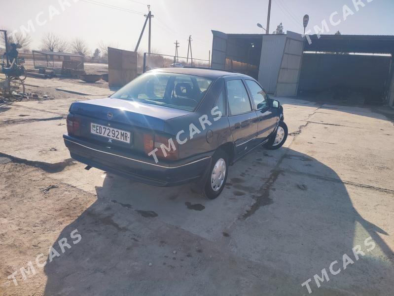 Opel Vectra 1992 - 24 000 TMT - Мары - img 6