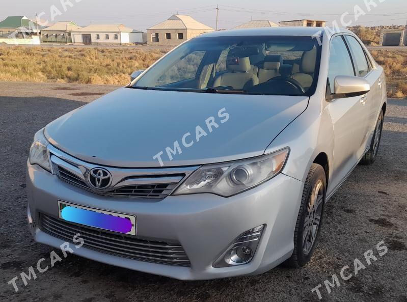 Toyota Camry 2013 - 158 000 TMT - Койтендаг - img 2