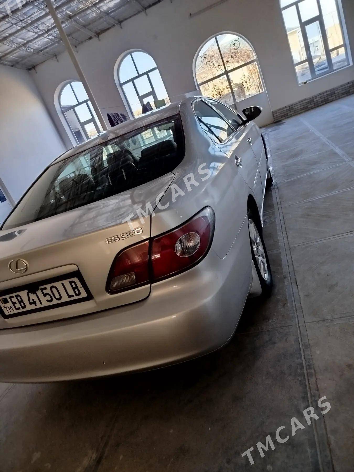 Lexus ES 300 2003 - 183 000 TMT - Чарджоу - img 4