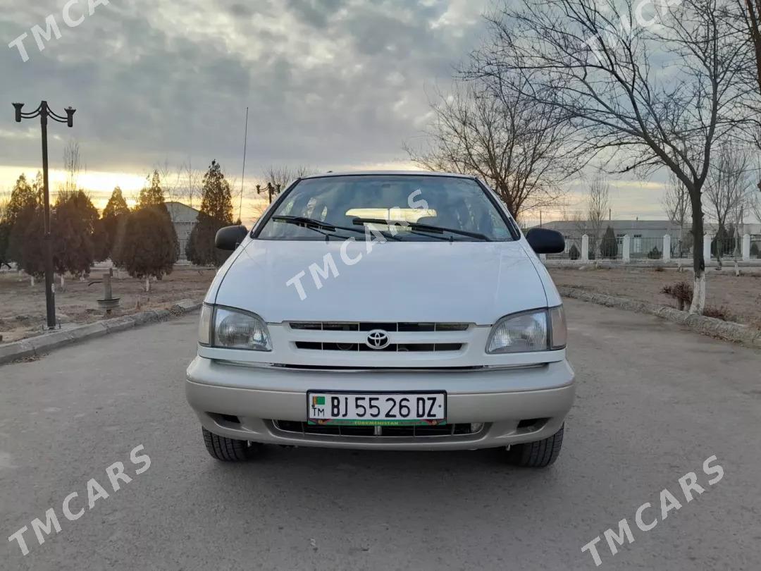 Toyota Sienna 2001 - 137 000 TMT - Губадаг - img 4