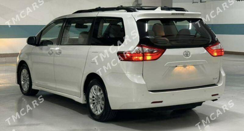 Toyota Sienna 2020 - 380 000 TMT - Гуртли - img 4