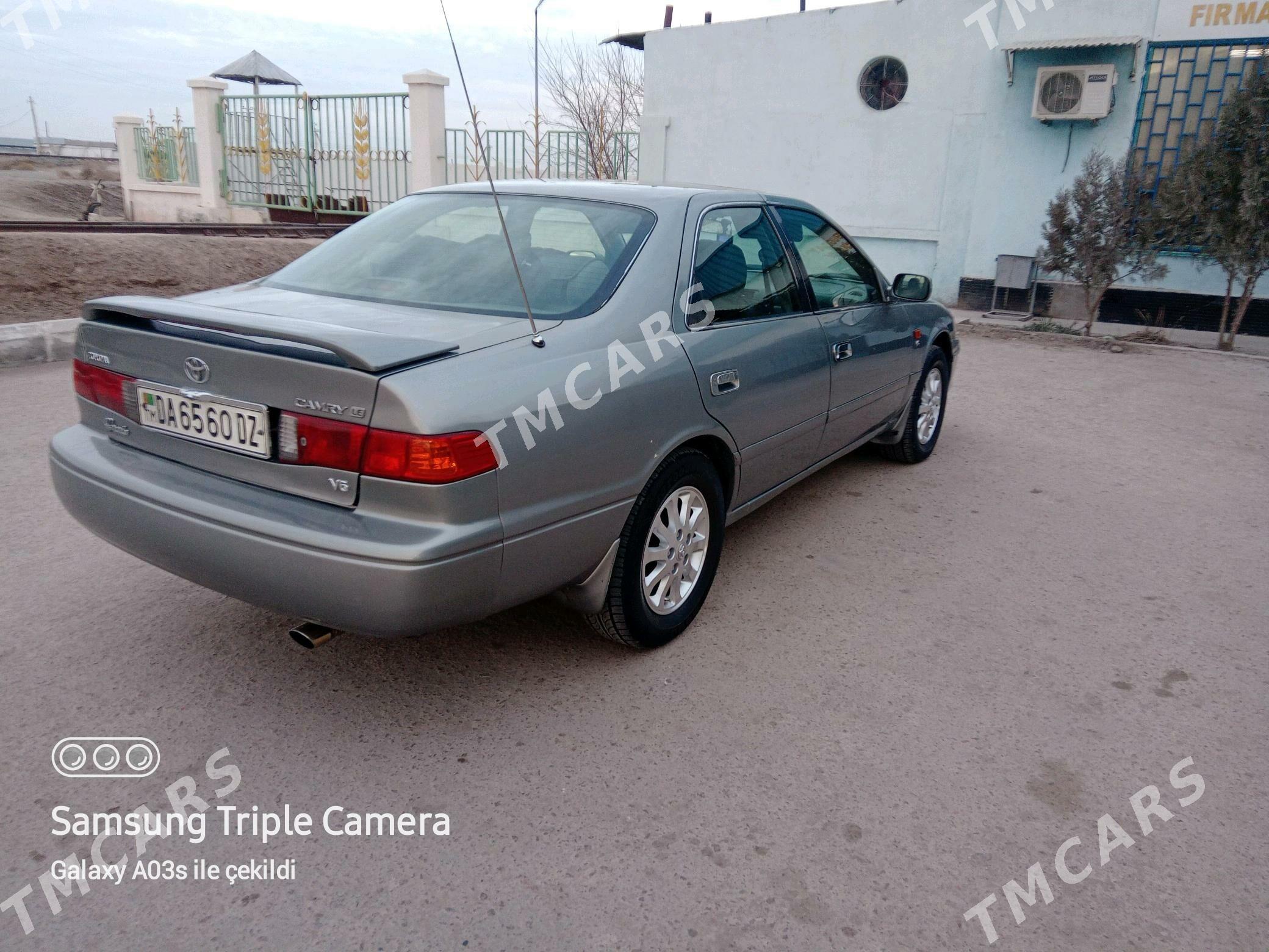 Toyota Camry 2001 - 153 000 TMT - Кёнеургенч - img 3