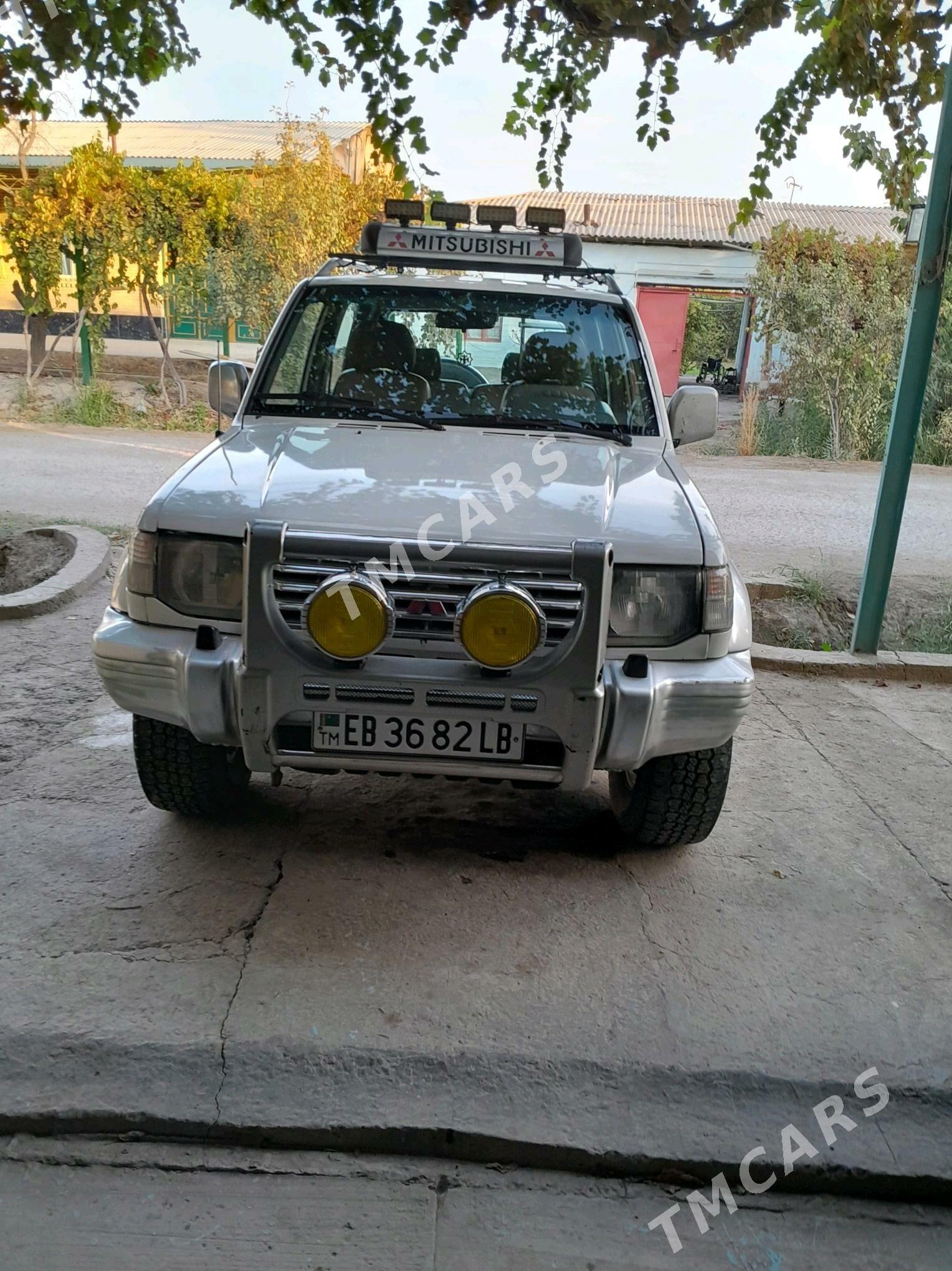 Mitsubishi Pajero 1996 - 95 000 TMT - Дянев - img 2