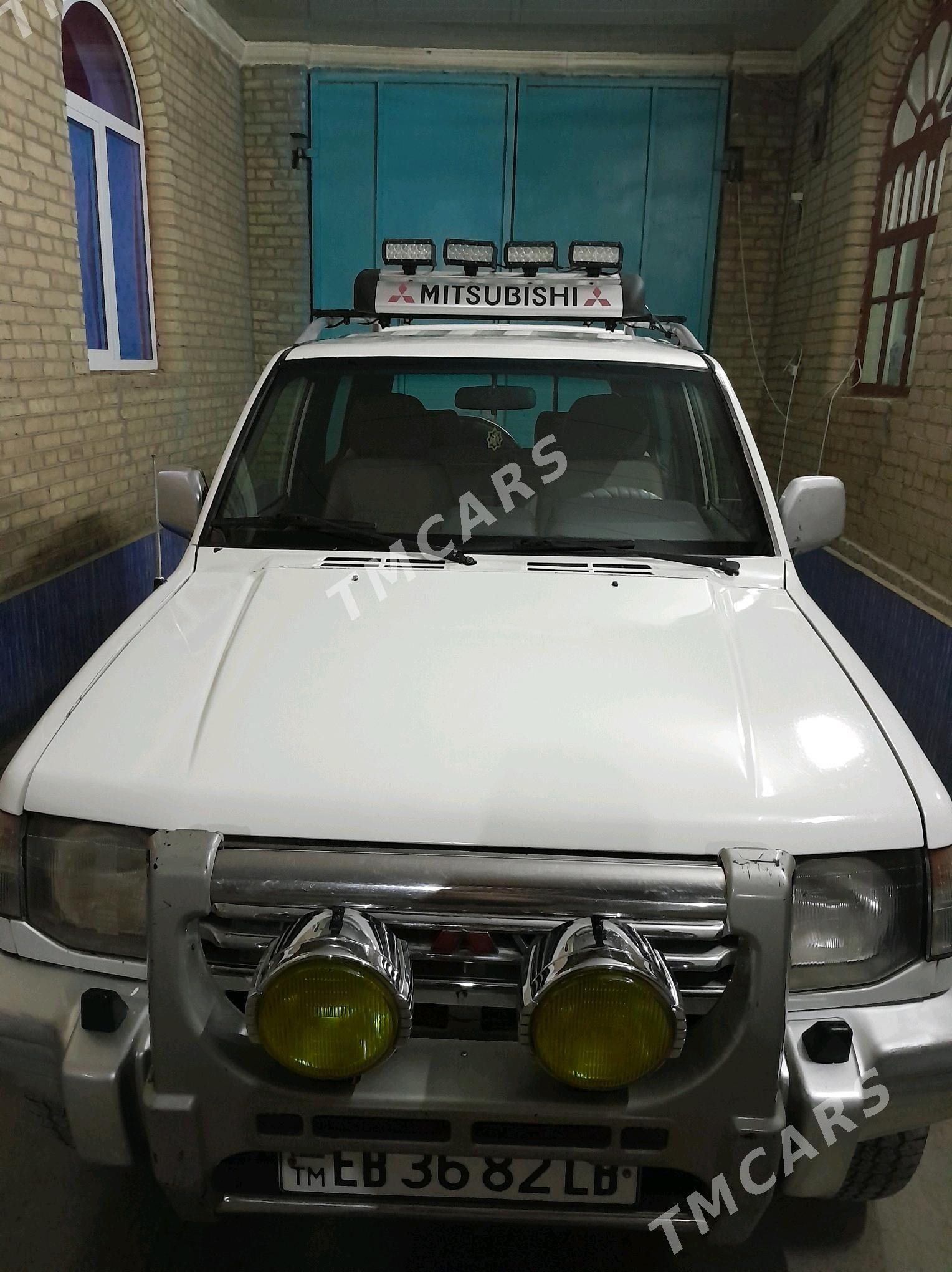 Mitsubishi Pajero 1996 - 95 000 TMT - Дянев - img 10