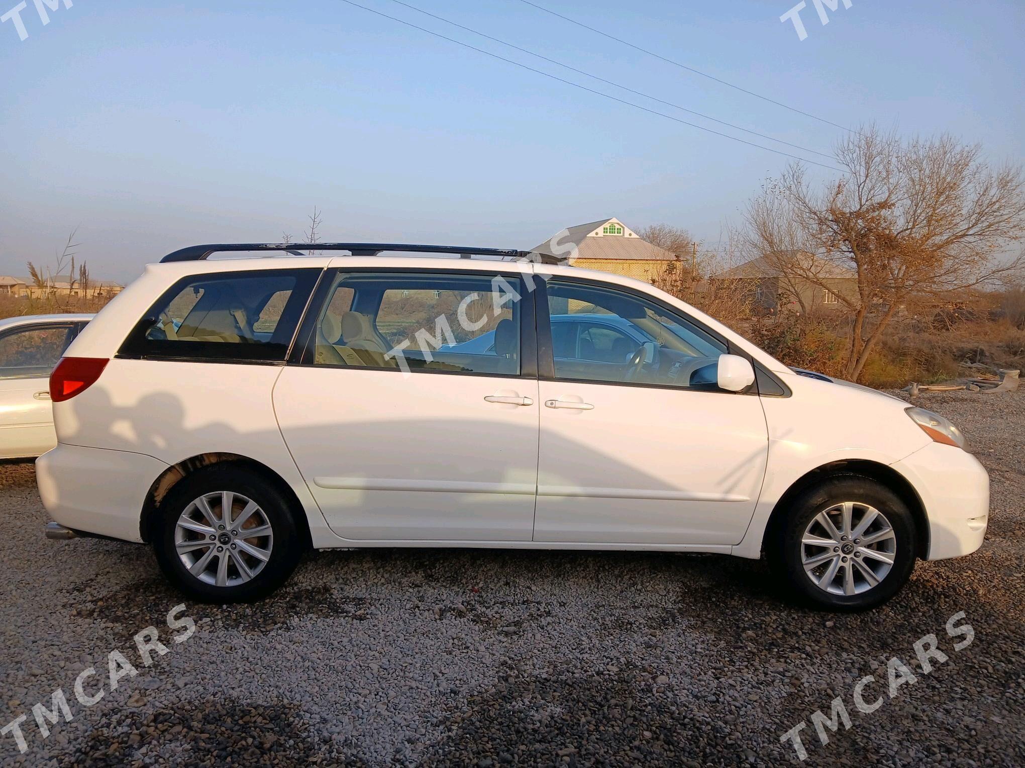 Toyota Sienna 2007 - 170 000 TMT - Теджен - img 2