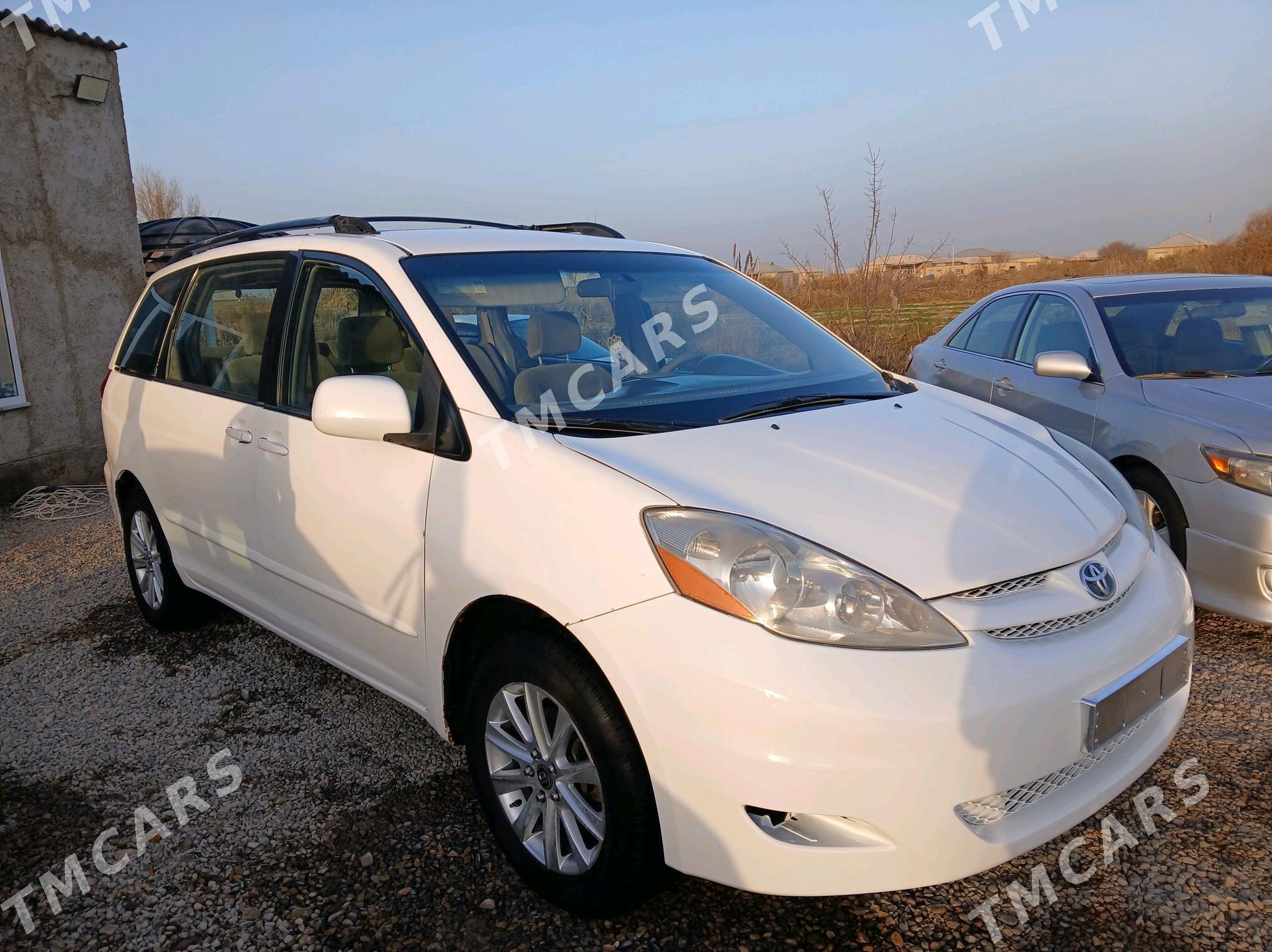 Toyota Sienna 2007 - 170 000 TMT - Теджен - img 4