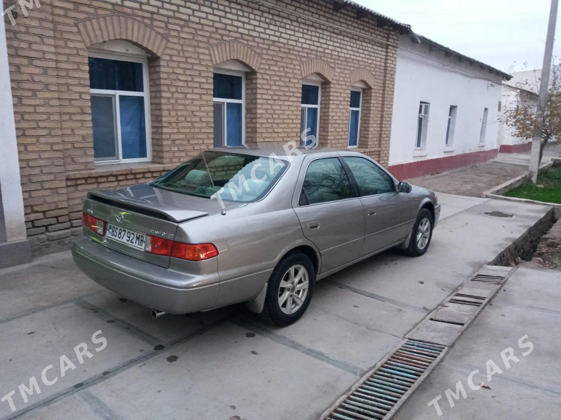 Toyota Camry 2001 - 125 000 TMT - Ýolöten - img 3