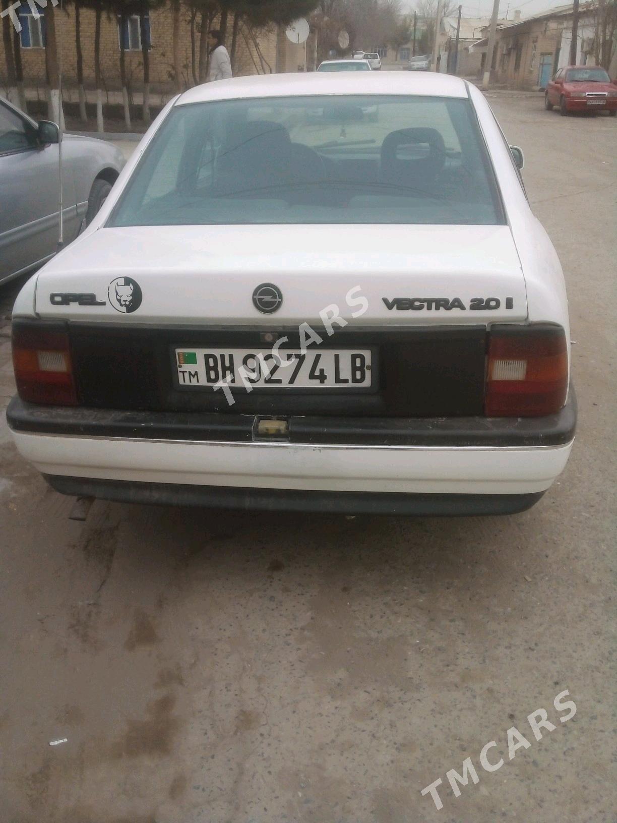 Opel Vectra 1990 - 22 000 TMT - Dänew - img 2