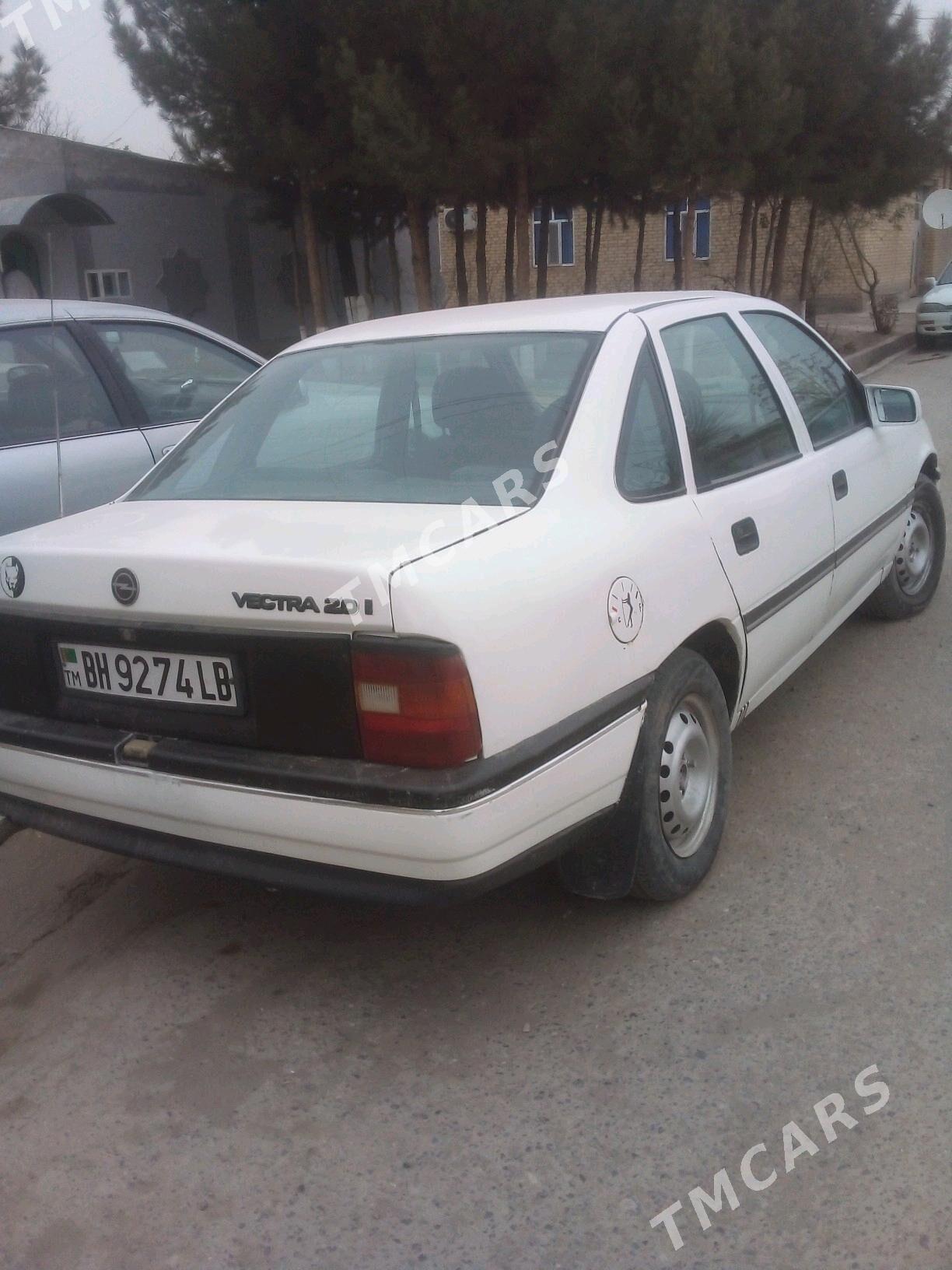 Opel Vectra 1990 - 22 000 TMT - Dänew - img 3