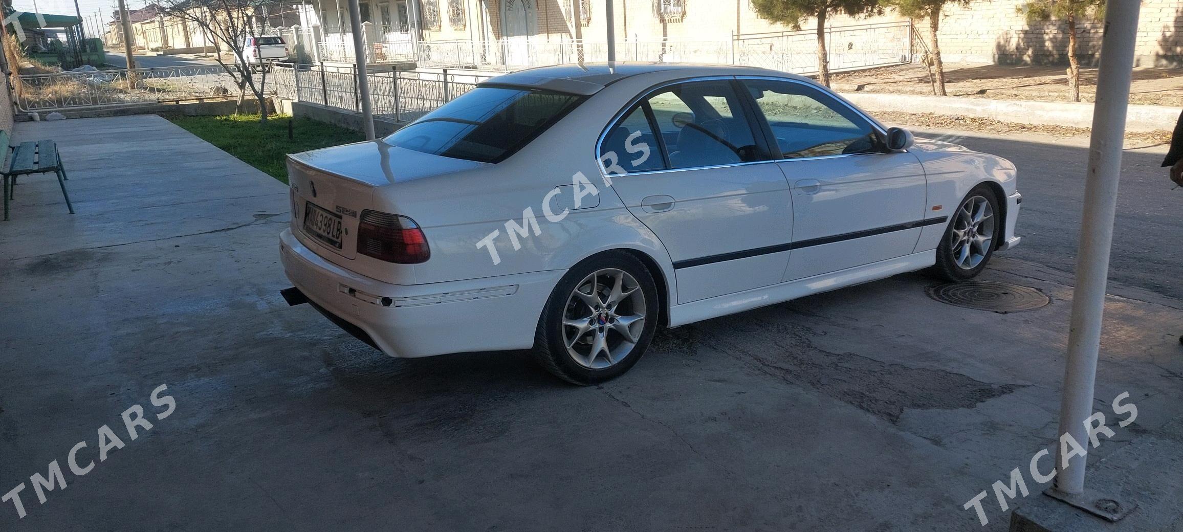 BMW 528 2000 - 130 000 TMT - Türkmenabat - img 3