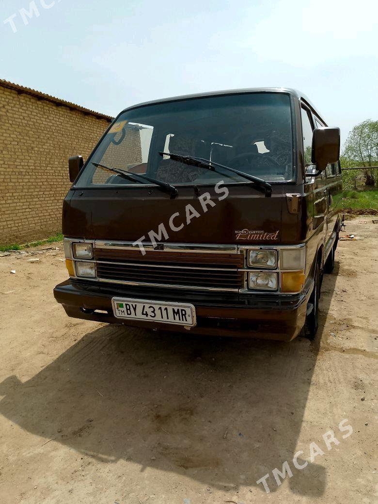 Toyota Hiace 1987 - 60 000 TMT - Сакарчага - img 3