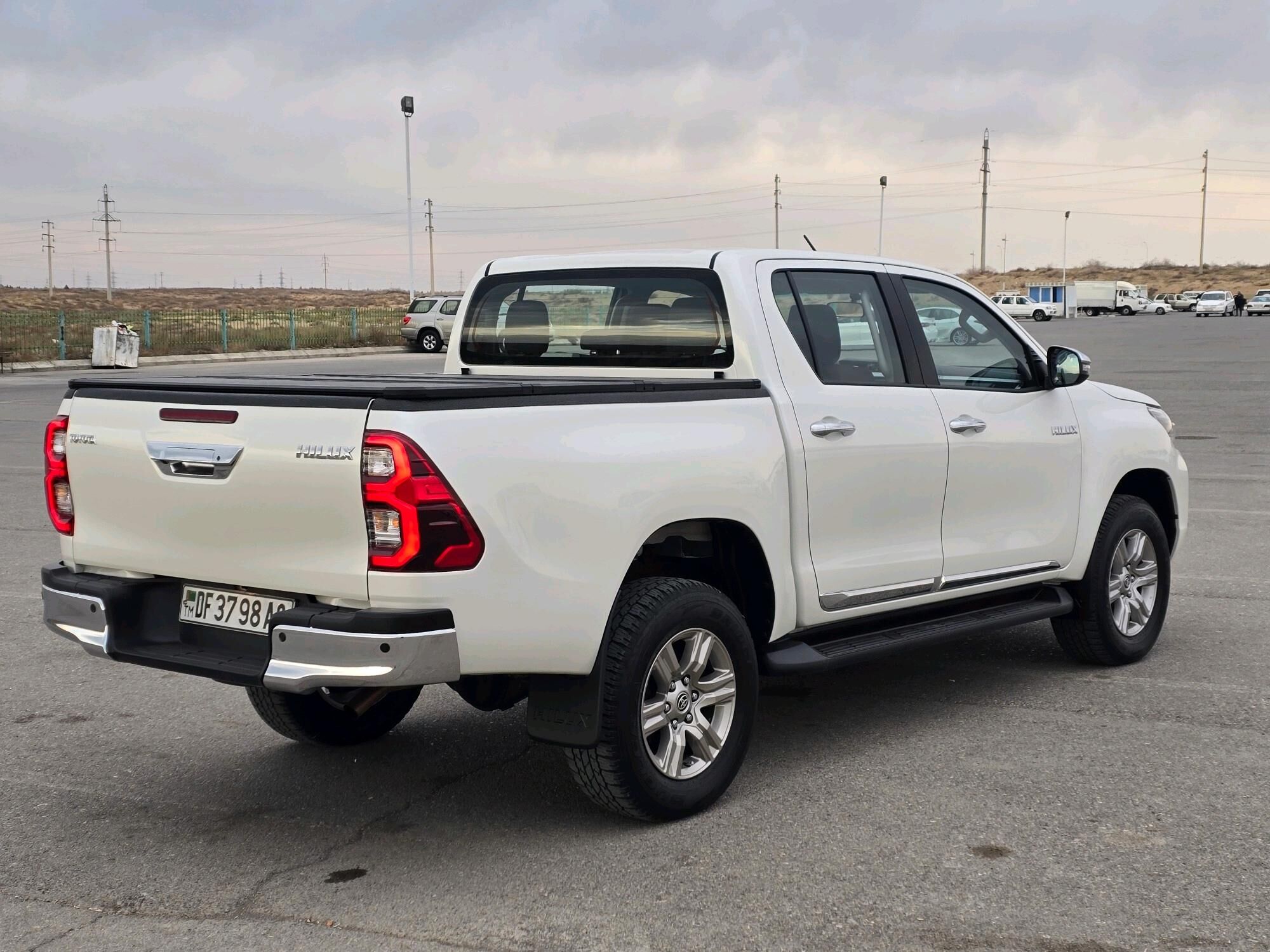 Toyota Hilux 2023 - 610 000 TMT - Ашхабад - img 6