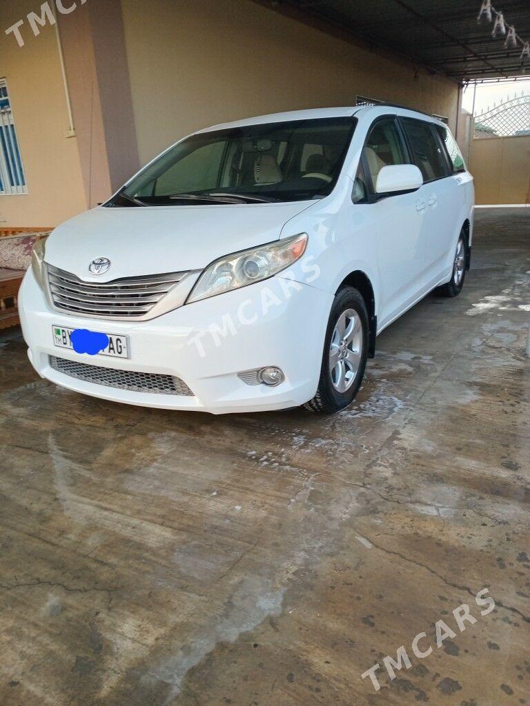 Toyota Sienna 2011 - 280 000 TMT - Ашхабад - img 3