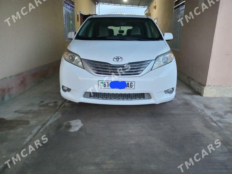 Toyota Sienna 2011 - 280 000 TMT - Ашхабад - img 5