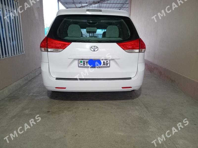 Toyota Sienna 2011 - 280 000 TMT - Ашхабад - img 4