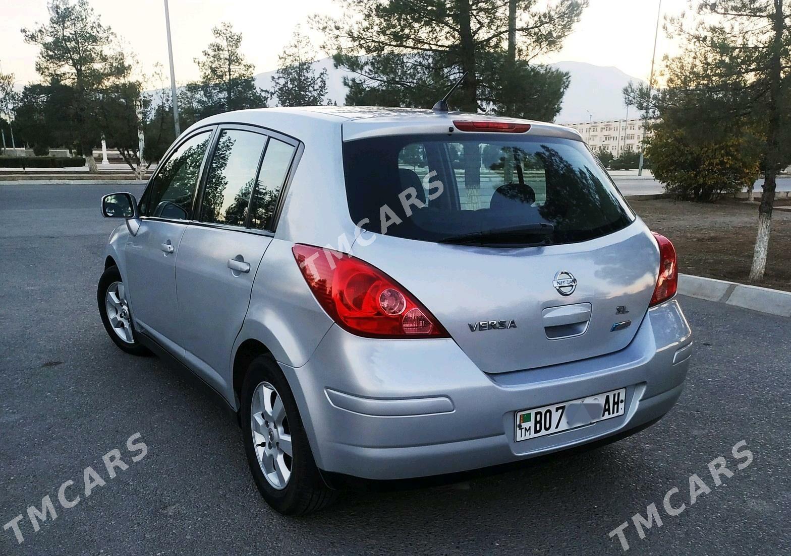 Nissan Versa 2010 - 110 000 TMT - Büzmeýin GRES - img 2