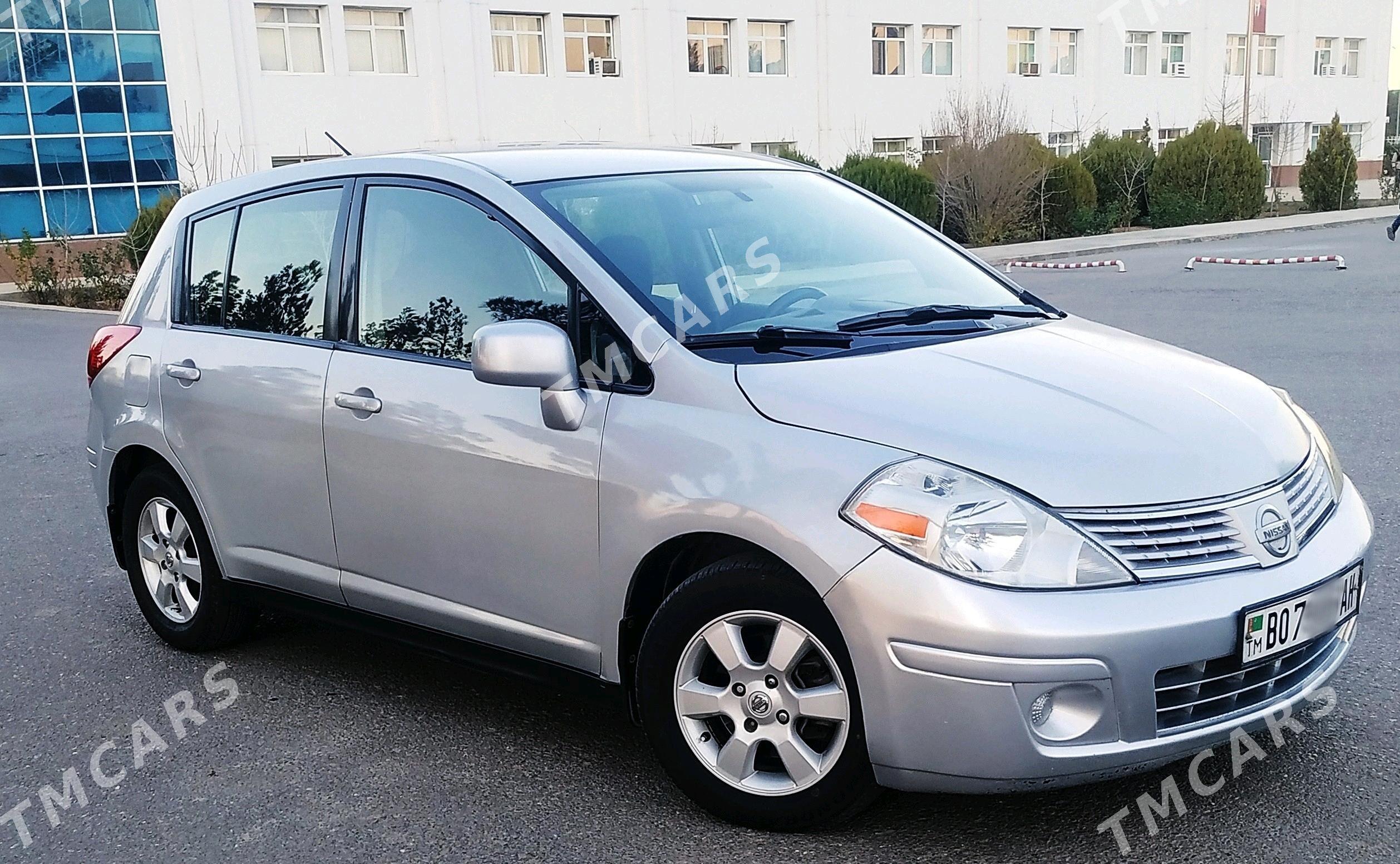 Nissan Versa 2010 - 110 000 TMT - Büzmeýin GRES - img 3