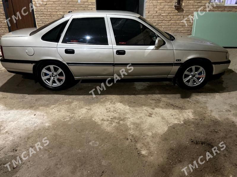 Opel Vectra 1990 - 40 000 TMT - Чарджоу - img 4