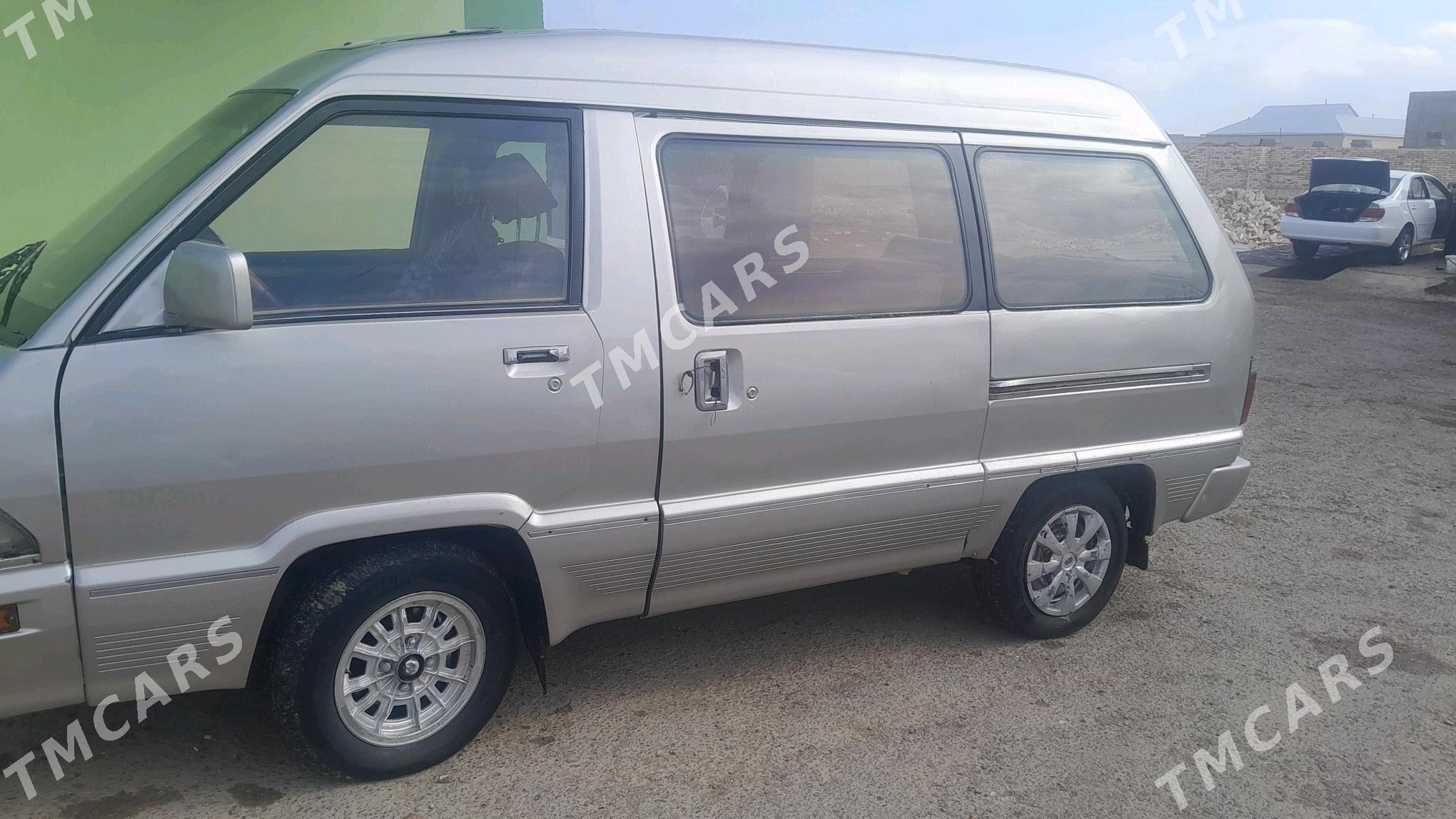 Toyota Town Ace 1988 - 22 000 TMT - Шатлык - img 2