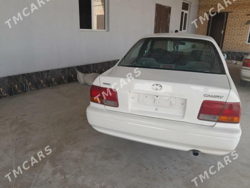 Toyota Camry 1995 - 35 000 TMT - Halaç - img 3