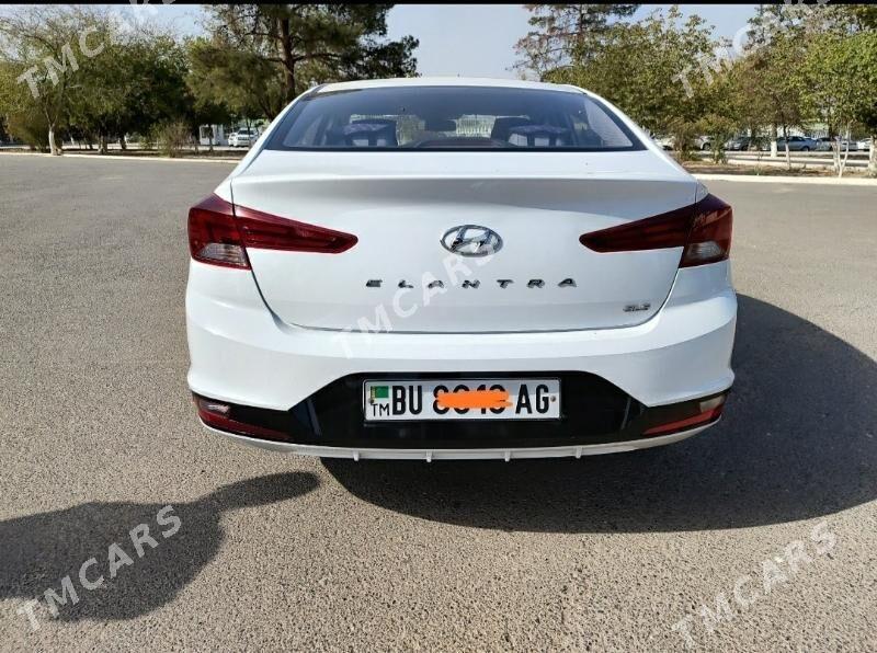 Hyundai Elantra 2019 - 230 000 TMT - Aşgabat - img 4